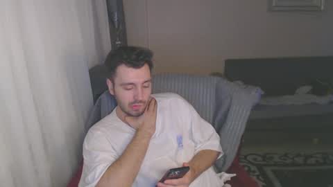 Snapshot of 2handsomeman chatting on March 10, 1:12 am Berk online show from March 10, 1:12 am