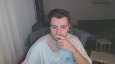 Snapshot of 2handsomeman chatting on March 10, 9:51 pm Berk online show from March 10, 9:51 pm