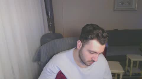 Snapshot of 2handsomeman chatting on March 12, 11:33 pm Berk online show from March 12, 11:33 pm
