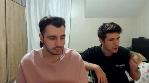 Snapshot of 2handsomeman chatting on September 24, 8:45 pm Berk online show from September 24, 8:45 pm