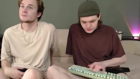 Eleot online show from November 28, 4:37 am