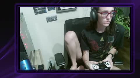 Snapshot of 2photogs_raw chatting on October 8, 2:31 am 2photogs_raw online show from October 8, 2:31 am