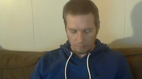 Snapshot of 2small4you83 chatting on December 12, 11:47 pm 2small4you83 online show from December 12, 11:47 pm