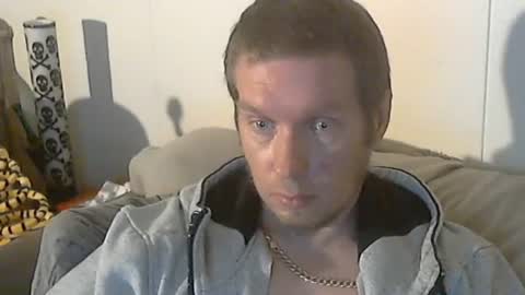 Snapshot of 2small4you83 chatting on December 28, 1:18 am 2small4you83 online show from December 28, 1:18 am