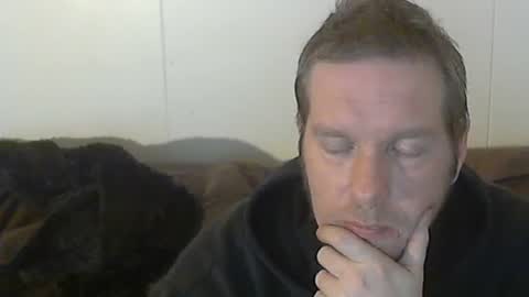 Snapshot of 2small4you83 chatting on January 4, 10:34 pm 2small4you83 online show from January 4, 10:34 pm