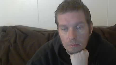 Snapshot of 2small4you83 chatting on January 6, 11:31 pm 2small4you83 online show from January 6, 11:31 pm