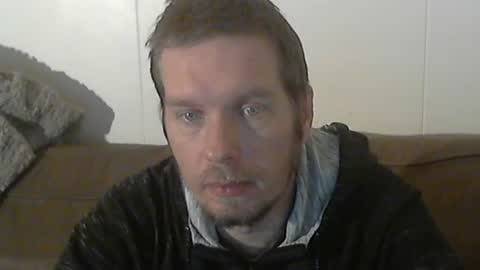 Snapshot of 2small4you83 chatting on January 15, 12:09 am 2small4you83 online show from January 15, 12:09 am