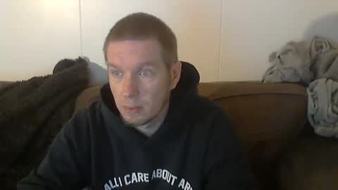 Snapshot of 2small4you83 chatting on March 7, 12:58 am 2small4you83 online show from March 7, 12:58 am