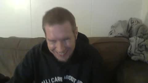 Snapshot of 2small4you83 chatting on March 7, 10:43 pm 2small4you83 online show from March 7, 10:43 pm