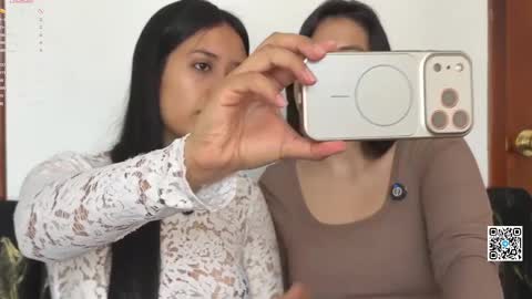 Dalilah and Tarah online show from April 1, 2:03 pm