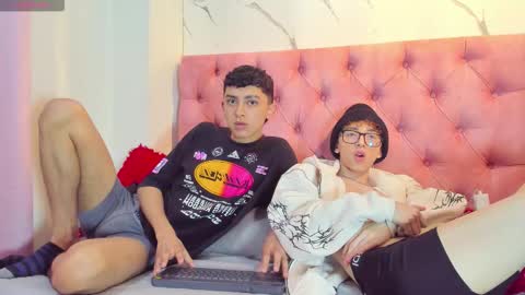 Snapshot of 3guy3 chatting on December 18, 8:15 pm Guy 1 Guy 2 Guy 3. online show from December 18, 8:15 pm