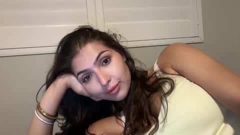 Snapshot of 3hole chatting on May 28, 5:49 am Venus Raee online show from May 28, 5:49 am