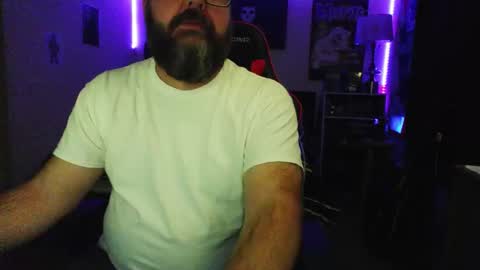 Snapshot of 3ndlessmike chatting on November 6, 2:01 am 3ndlessmike online show from November 6, 2:01 am