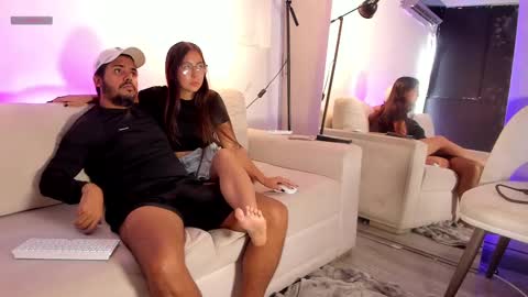 Snapshot of 3someunlocked chatting on September 27, 5:29 pm 3someunlocked online show from September 27, 5:29 pm