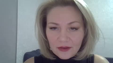 Snapshot of 3susie chatting on October 19, 10:16 am 3susie online show from October 19, 10:16 am