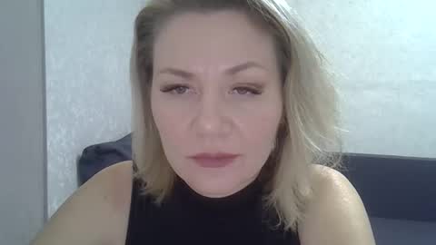 Snapshot of 3susie chatting on November 16, 10:54 am 3susie online show from November 16, 10:54 am