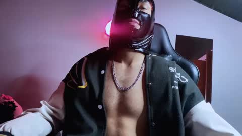 Snapshot of 3v1l_ chatting on November 8, 11:36 pm E V I L online show from November 8, 11:36 pm