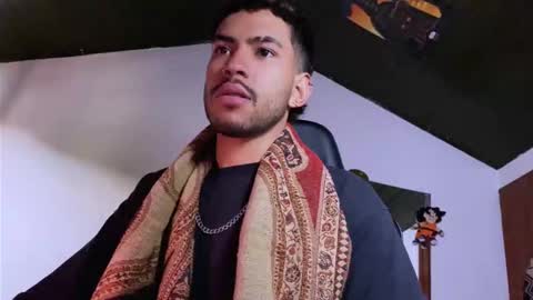 Snapshot of 3v1l_ chatting on December 17, 8:59 pm E V I L online show from December 17, 8:59 pm