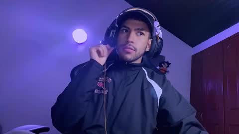 Snapshot of 3v1l_ chatting on January 6, 12:14 am E V I L online show from January 6, 12:14 am