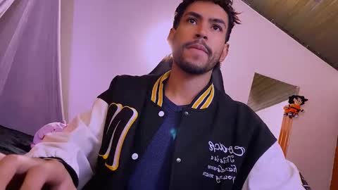 Snapshot of 3v1l_ chatting on March 4, 2:06 am E V I L online show from March 4, 2:06 am