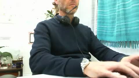 Snapshot of 555tony555 chatting on March 7, 2:15 am 555tony555 online show from March 7, 2:15 am