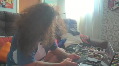 Snapshot of 666afrodite chatting on February 28, 7:03 pm 666afrodite online show from February 28, 7:03 pm