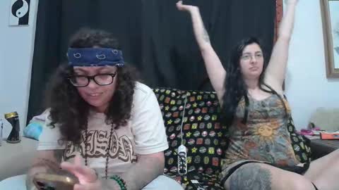 Snapshot of 666afrodite chatting on September 11, 10:43 pm 666afrodite online show from September 11, 10:43 pm