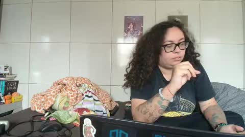 Snapshot of 666afrodite chatting on September 25, 4:32 pm 666afrodite online show from September 25, 4:32 pm