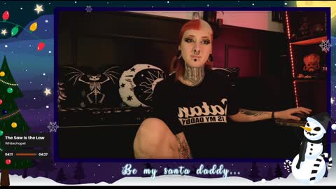 Snapshot of 666deathgasm chatting on December 11, 7:57 pm Juune online show from December 11, 7:57 pm