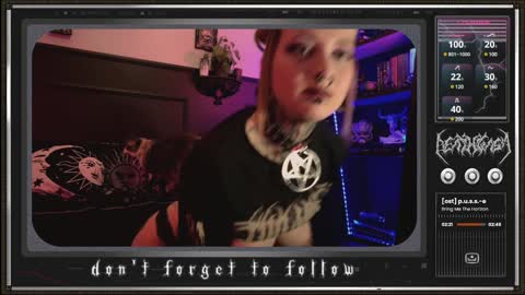 Snapshot of 666deathgasm chatting on February 5, 7:10 pm Juune online show from February 5, 7:10 pm