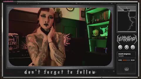 Snapshot of 666deathgasm chatting on February 12, 10:26 pm Juune online show from February 12, 10:26 pm