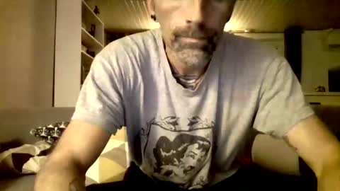 Num online show from December 4, 7:12 pm