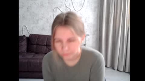 Snapshot of 69riley_reid69 chatting on November 10, 4:11 am 69Riley Reid69 online show from November 10, 4:11 am