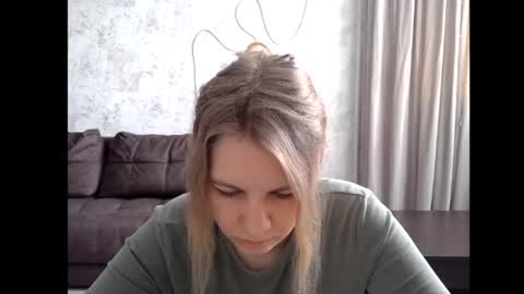 Snapshot of 69riley_reid69 chatting on November 14, 5:50 am 69Riley Reid69 online show from November 14, 5:50 am