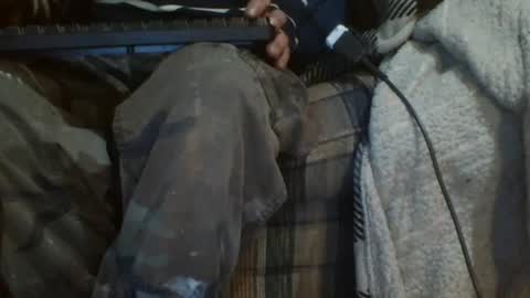 Snapshot of 69sextoyboy69 chatting on January 3, 1:27 am 69sextoyboy69 online show from January 3, 1:27 am