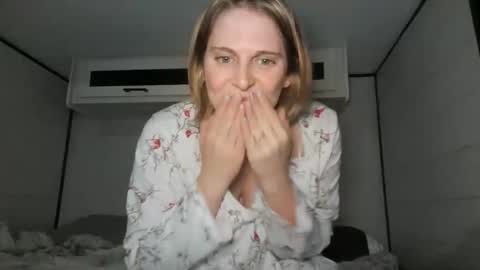 69thicknhorny69 online show from January 12, 2:44 pm