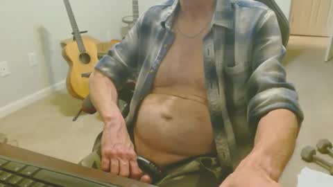 6stringer62 online show from February 19, 1:51 am