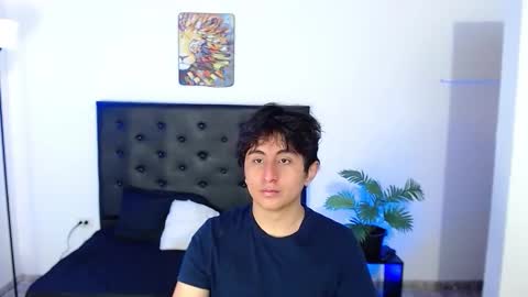 zyan online show from December 3, 1:53 pm