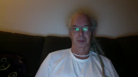 Snapshot of 808dred chatting on January 21, 8:52 am 808dred online show from January 21, 8:52 am