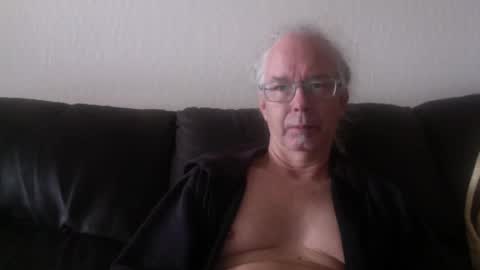 Snapshot of 808dred chatting on February 7, 8:42 pm 808dred online show from February 7, 8:42 pm