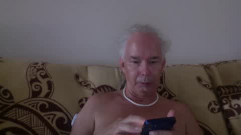 Snapshot of 808dred chatting on September 25, 12:03 am 808dred online show from September 25, 12:03 am