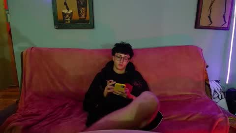 Snapshot of 8_goat chatting on September 30, 4:06 am Phillip online show from September 30, 4:06 am