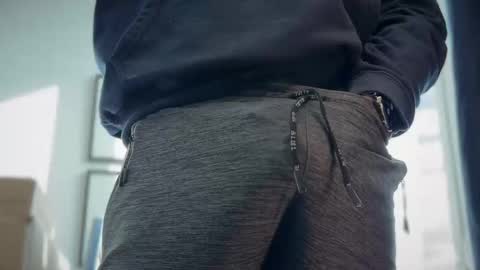 8incher NYC online show from November 6, 7:26 pm