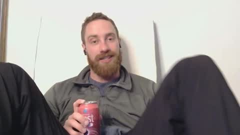 8InchesAndSomeHoles online show from February 17, 6:58 pm