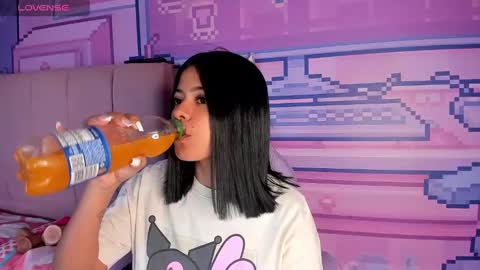 Alice  online show from October 18, 9:48 pm