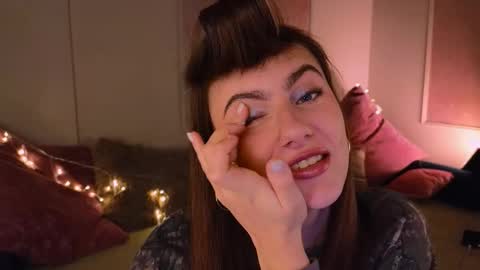 Willow online show from November 27, 9:17 pm