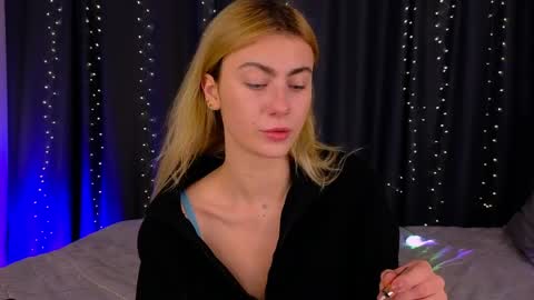 Willow online show from March 28, 9:58 pm