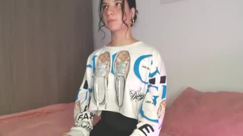 Snapshot of _abrill_20 chatting on January 15, 7:28 pm _abrill_20 online show from January 15, 7:28 pm