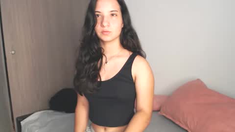 Snapshot of _abrill_20 chatting on February 15, 9:11 pm _abrill_20 online show from February 15, 9:11 pm