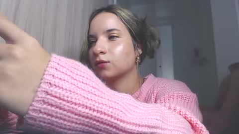 Snapshot of _abrill_20 chatting on March 5, 4:52 am _abrill_20 online show from March 5, 4:52 am